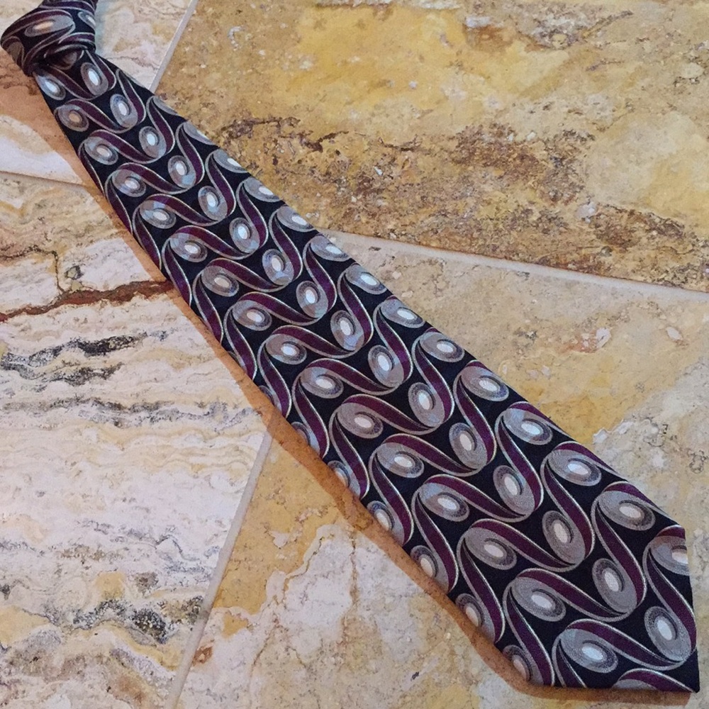 Giorgio Benelli 100% textured silk modern design